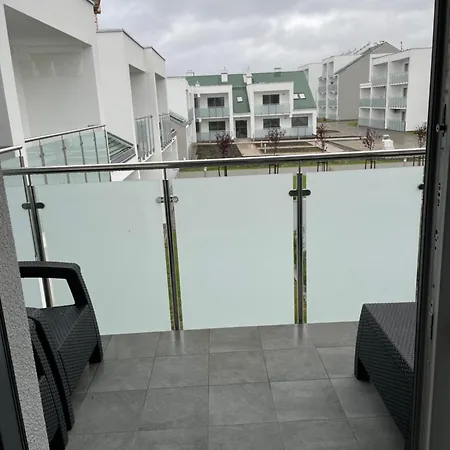 Apartament Luksusowy Przy Plazy Grzybowo (West Pomeranian)