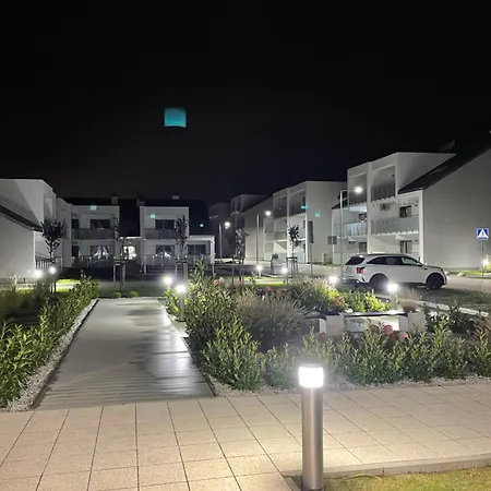 Apartament Luksusowy Przy Plazy Grzybowo (West Pomeranian)